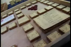 Prendete il gioco dell&rsquo;Oca e trasformatelo nel gioco dell&rsquo;Uva. Nasce cos&igrave; EnoTrivial, una delle idee ludiche di Alter-Eno. Con tanto di jolly, penitenze e anche il carcere per i furbi...